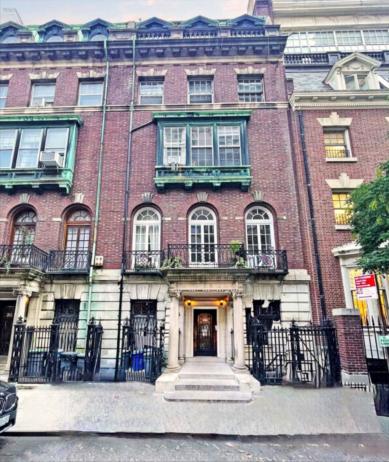 Riverside Park Town House